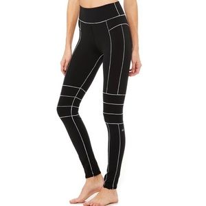 XS Alo Yoga Legging 28”